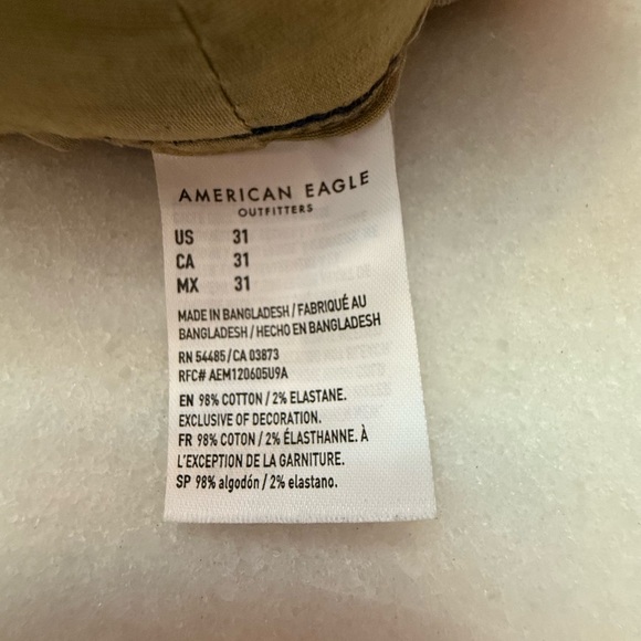 American Eagle Outfitters Men's Khaki Shorts - Picture 4 of 4